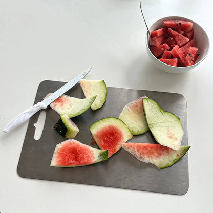 HOMEVOLUTION™ Titanium Cutting Board